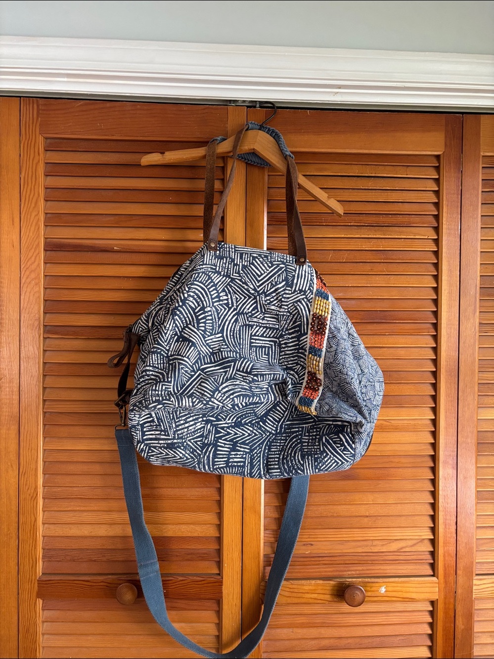 Anthropologie Jasper & Jeera Teresa Weekender Blue & White Leather Trims Bag - Picture 2 of 15